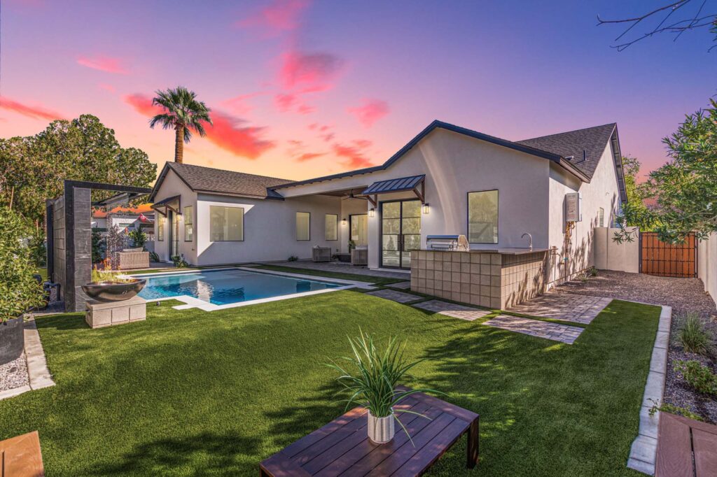 E Verde Ln | Exterior View
