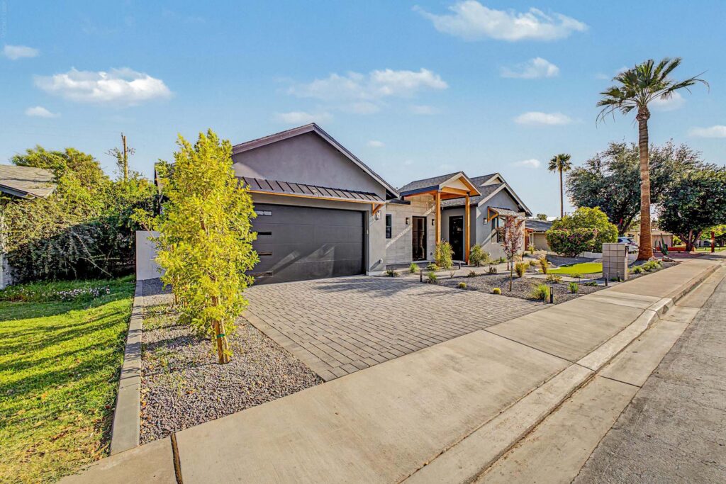 KBBS Development | New Home Construction | E Pinchot 2 Exterior