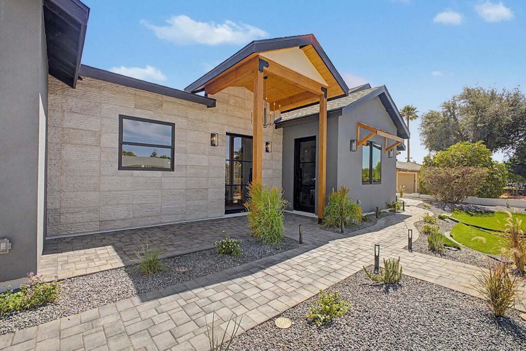 KBBS Development | New Home Construction | E Pinchot 2 | Entrance